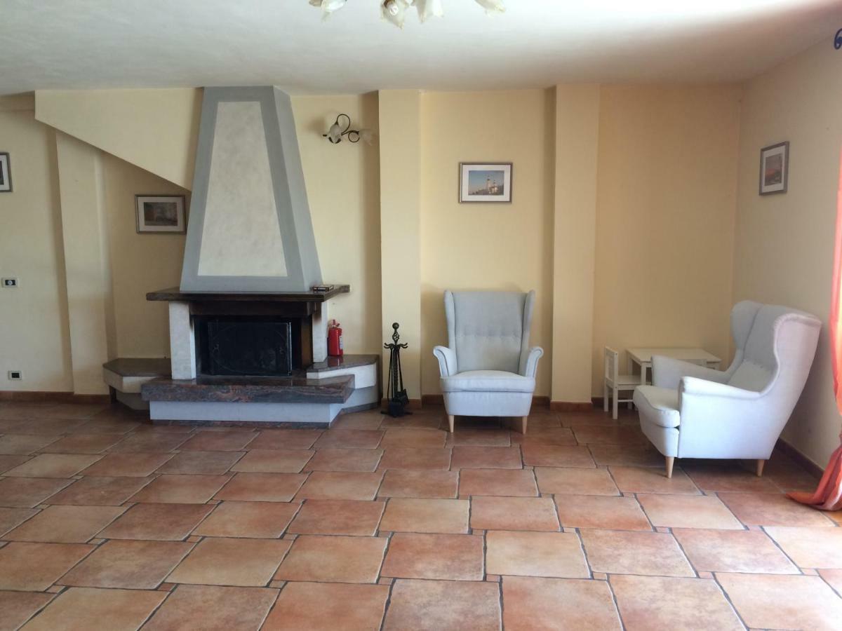 Villa Con Piscina A Imperia, Italy 外观 照片