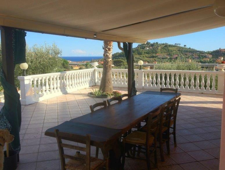 Villa Con Piscina A Imperia, Italy 外观 照片