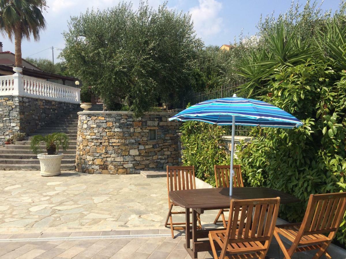 Villa Con Piscina A Imperia, Italy 外观 照片